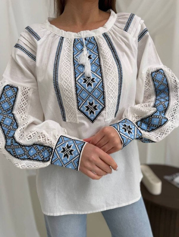 Вишиванка жіноча Карпатська