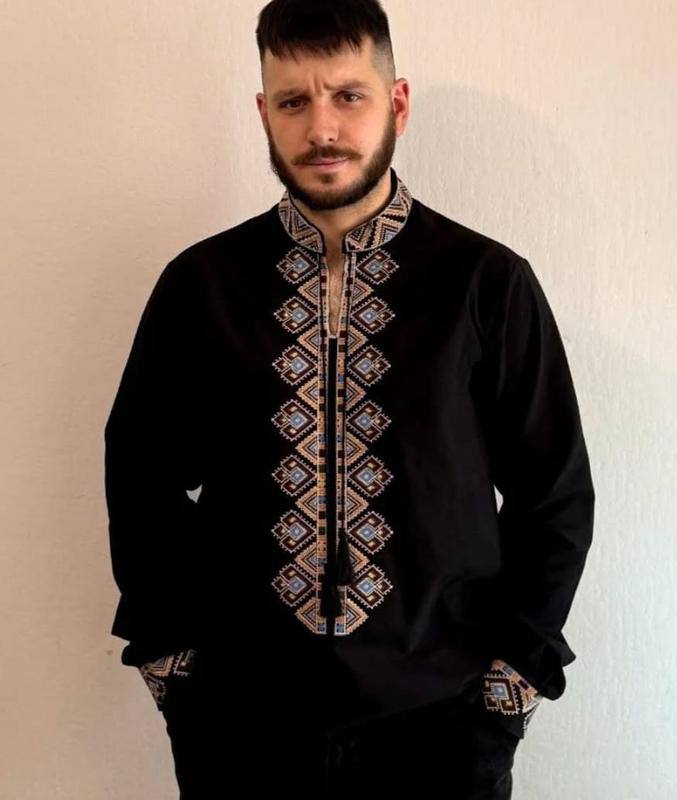 Комплект вишиванок Мозаїка (чорний)