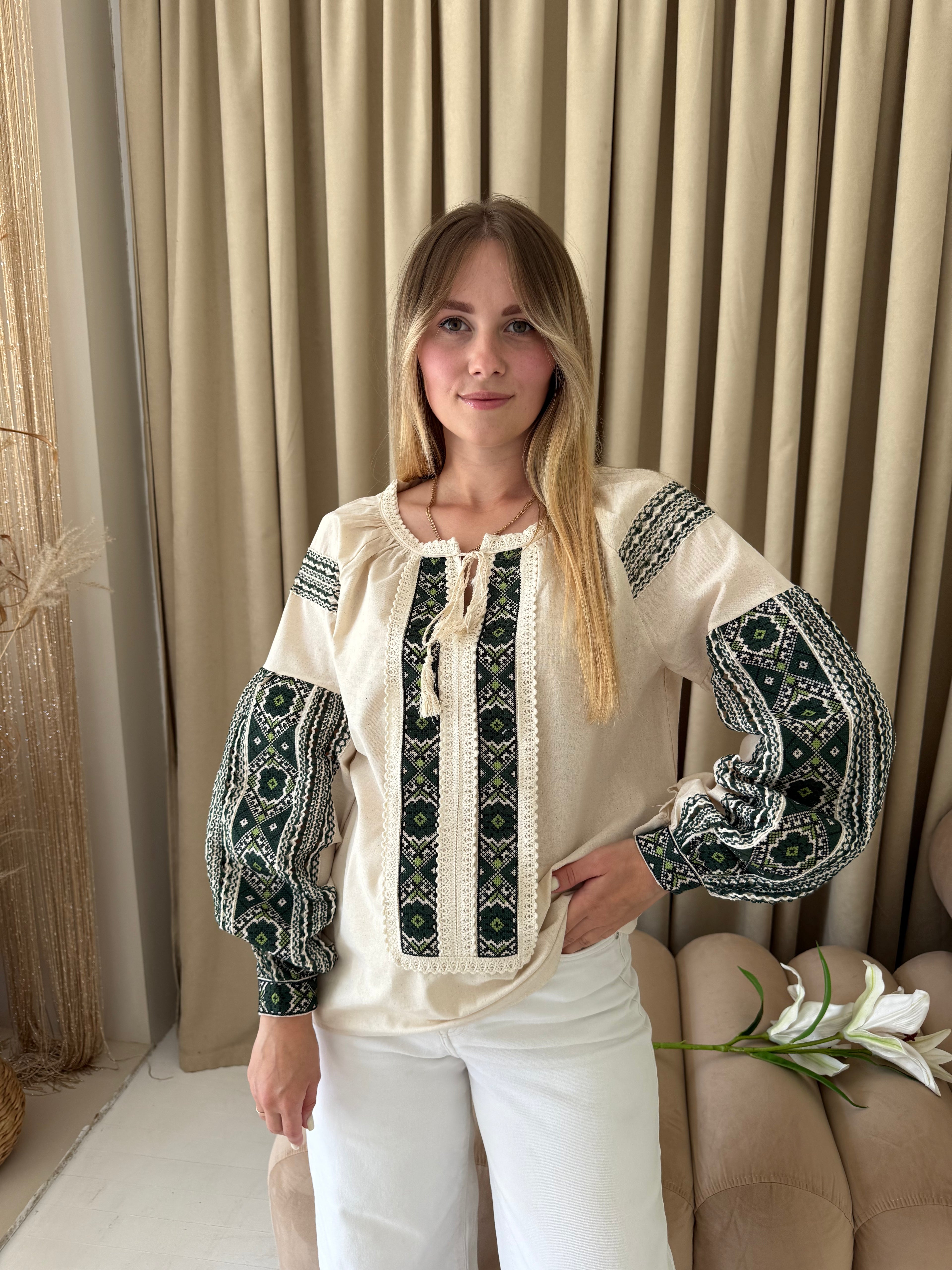 Жіноча вишиванка Гуцульська